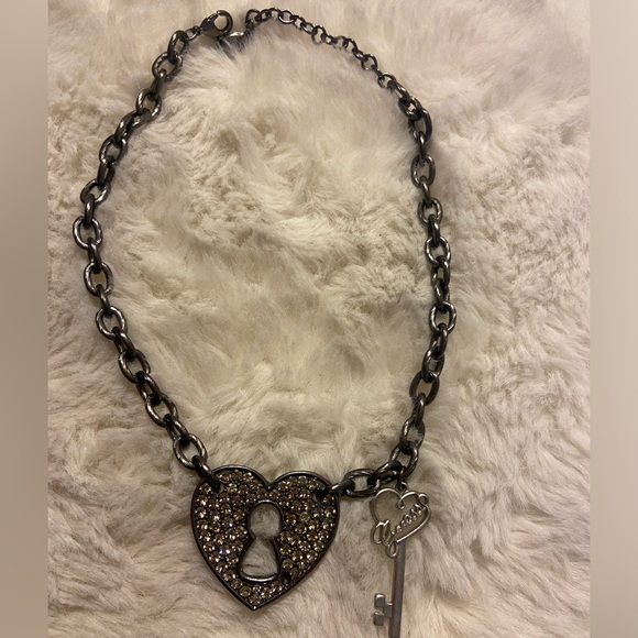 GUESS black & silver heart with pendant rhinestone necklace - Picture 2 of 9